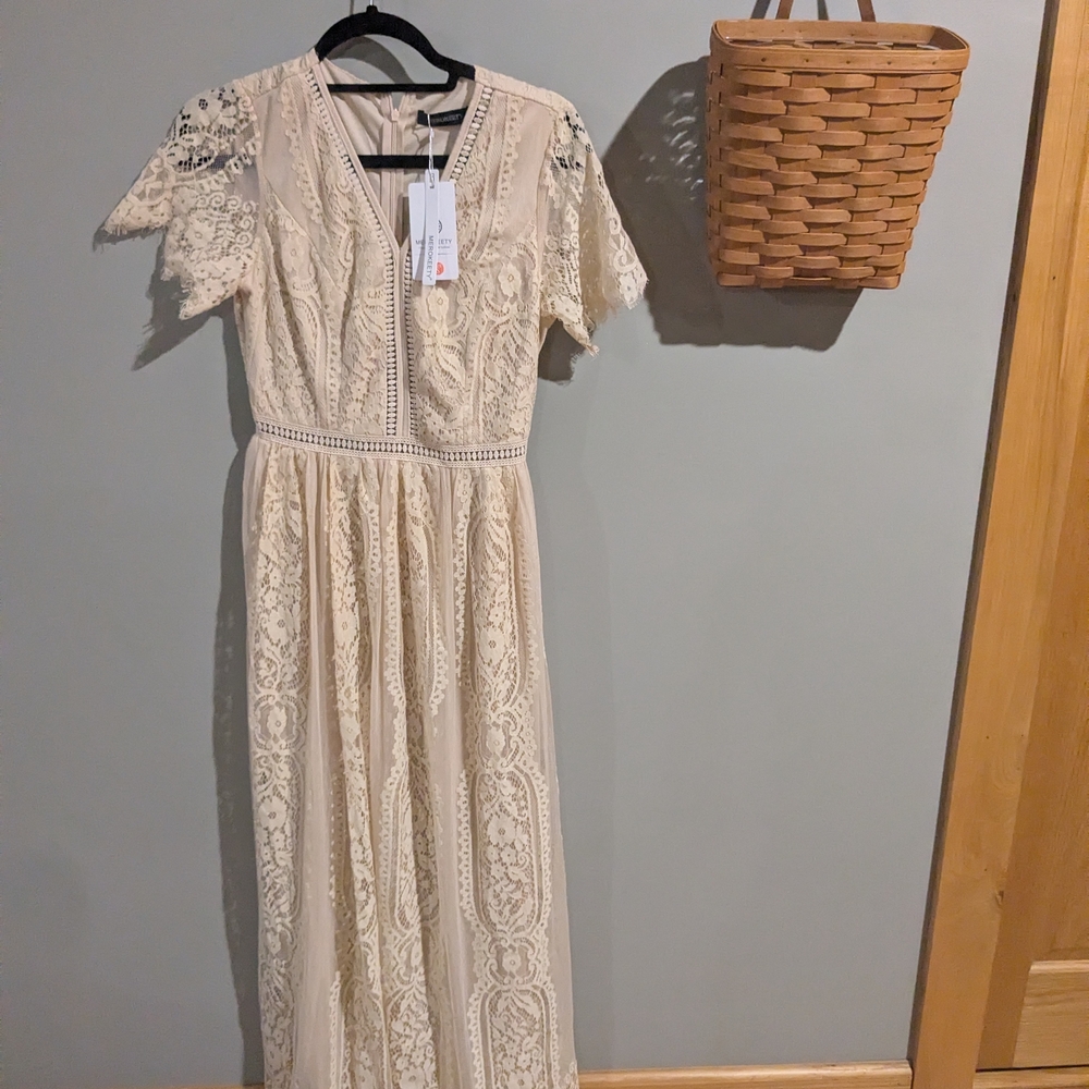 NWT Small Cream Maxi Dress